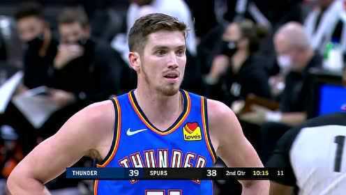 nba全场回放回放nba季前赛雷霆vs马刺第2节罗比末时压哨三分犹如神助