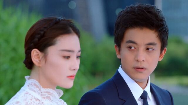 《青春正能量之我是女神》第25集02:阡陌与晓春相互拥抱,两人关系成功