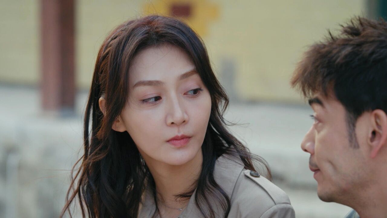 老板私交甚好,是堂堂正正的朋友关系,谁料被大妈误解捧腹大笑看电视02