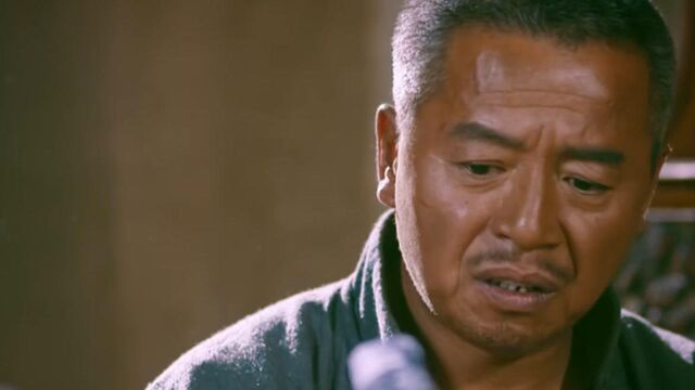 《黄金血道》第27集02:姑娘来给邢德义送吃的,不料被人跟踪了