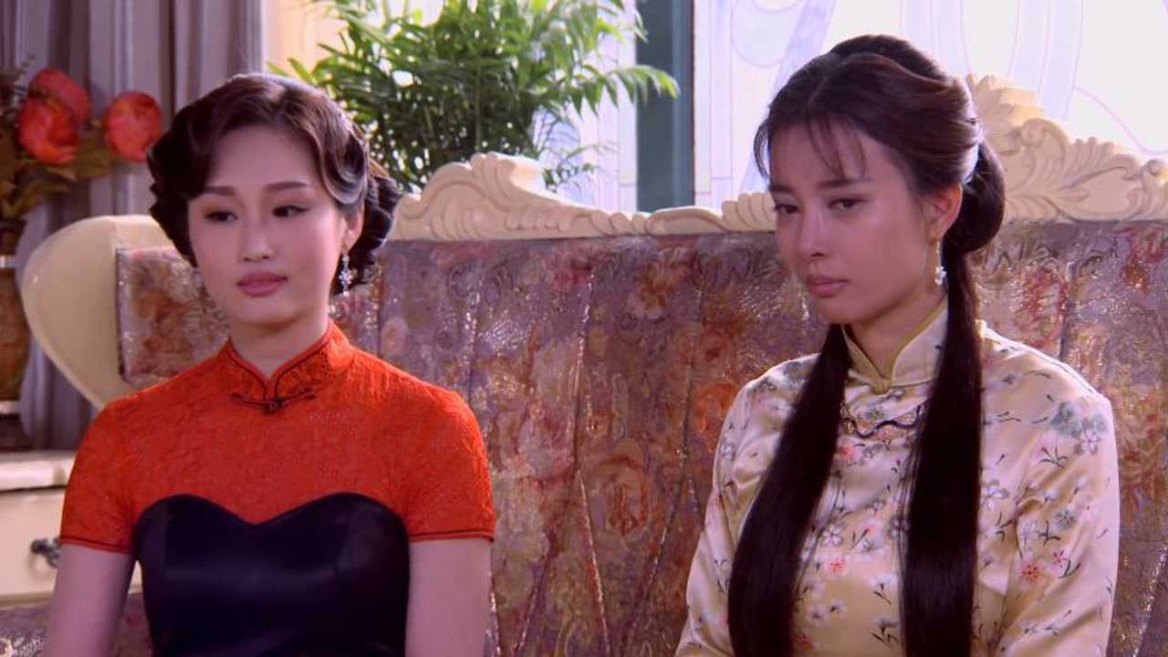 《浴血红颜》第7集03:四太太劝冯巧巧不要逃跑好好和老爷在一起