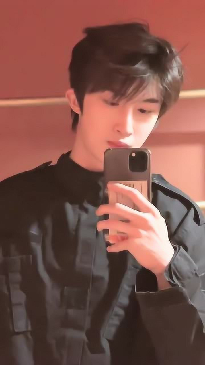 我知道又有人要在评论下面说陈俊洁你怎么穿衣服了