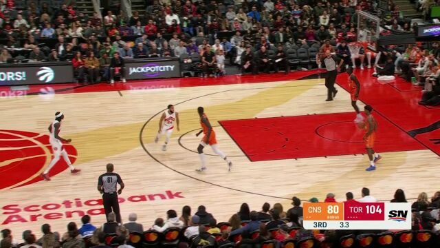 谁说我打不了NBA！小佩顿3.3秒完成进攻 压哨三分霸气命中