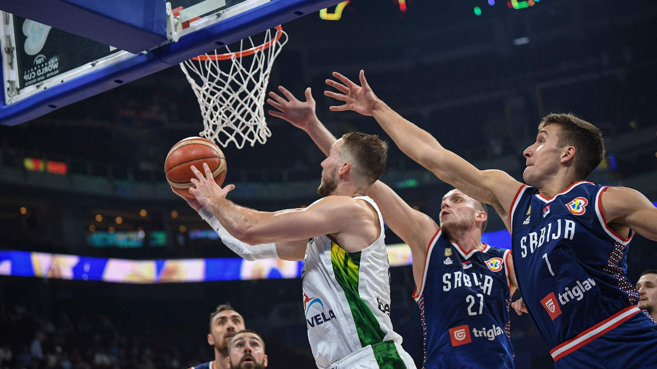 立陶宛vs塞尔维亚高光进球纯享版 博格达诺维奇超远三分压哨命中