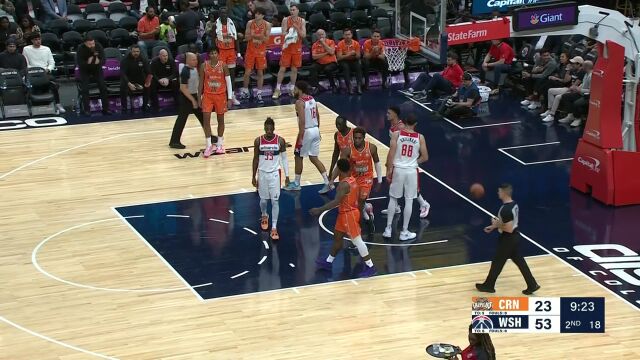 球队进攻全得靠我！帕特里克·米勒不惧对抗杀进篮下造成2+1