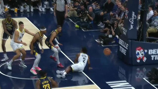 送上麻辣火锅！布朗镇守篮下送塞克斯顿遮天大帽