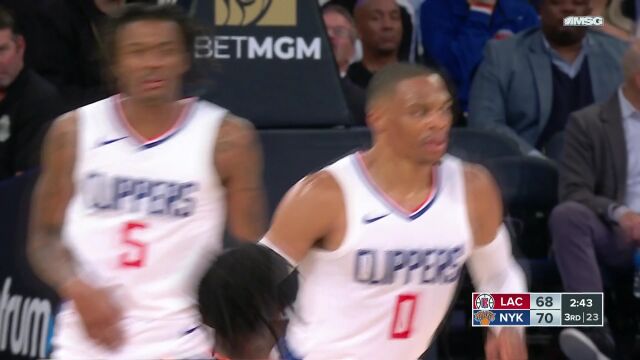 威斯布鲁克vs尼克斯集锦 全场17+4+4开场状态火热撕裂防线