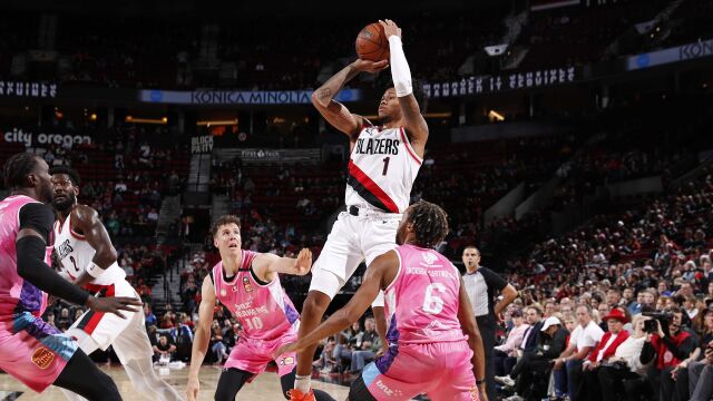 新西兰破坏者66-106开拓者 西蒙斯14分艾顿8+6开拓者轻取破坏者