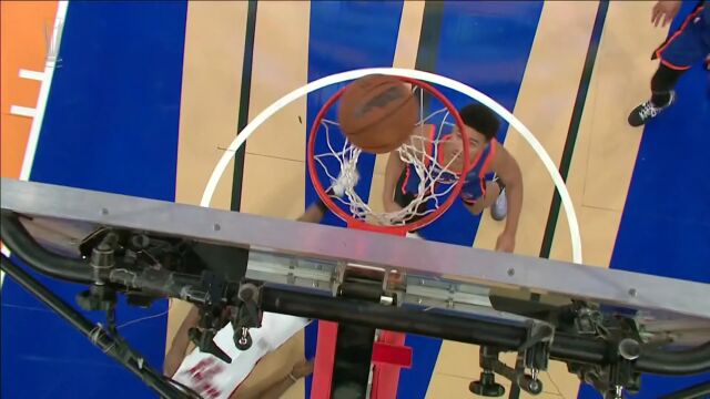 这一幕似曾相识 巴特勒空中对抗依然将球放进
