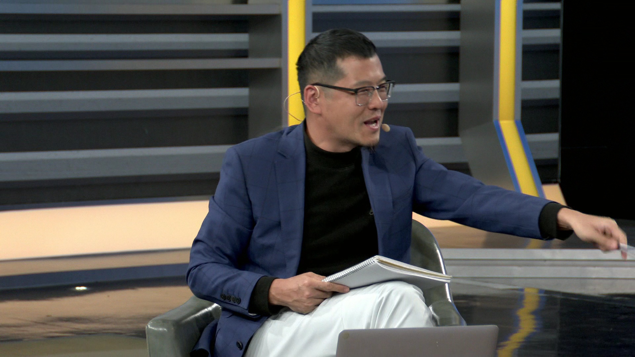 杨毅再提詹姆斯 柯凡当即起身要走