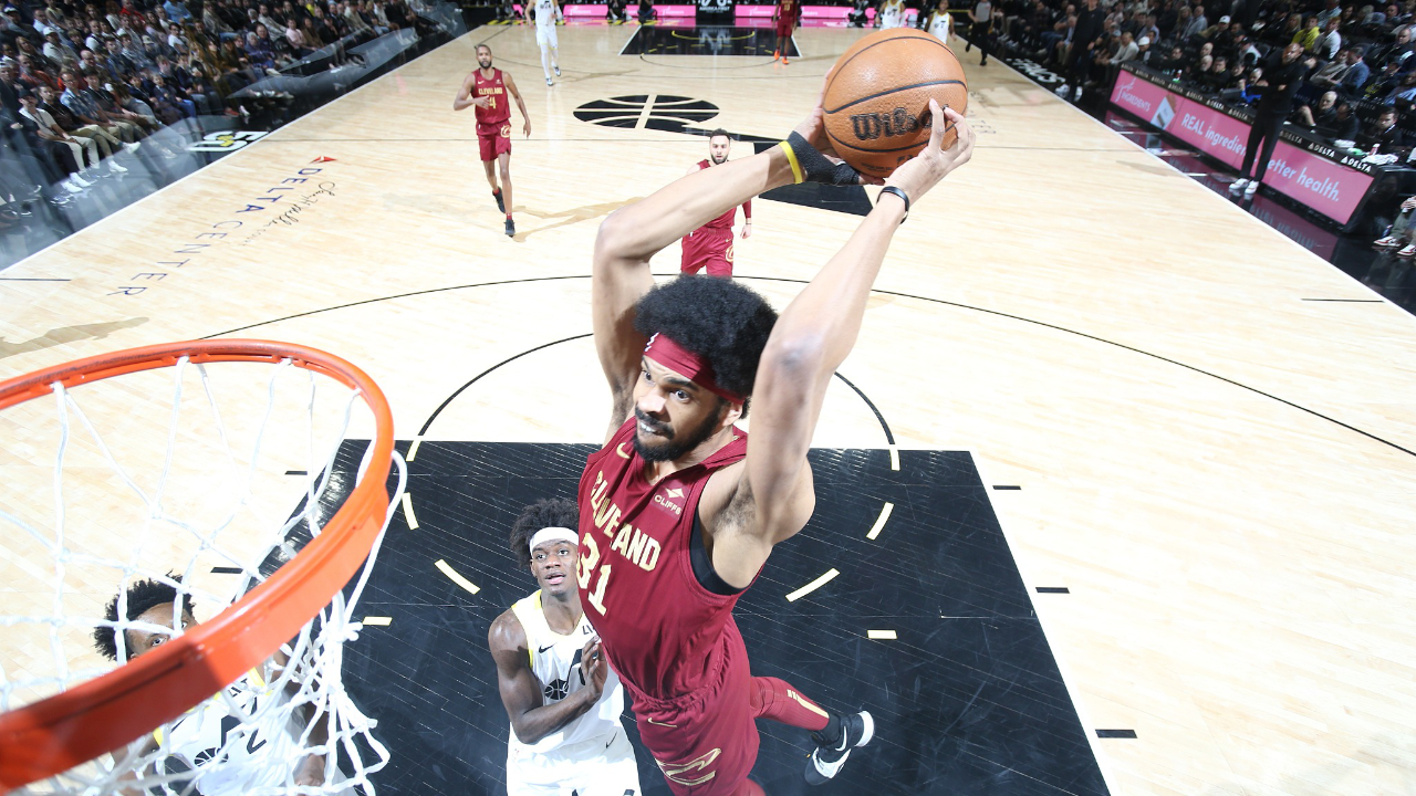 【集锦】骑士129-113爵士 勒维尔26分骑士客场轻取爵士