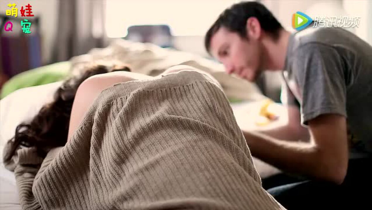 实拍：在家中自然分娩的故事老公全程守护在身边_高清
