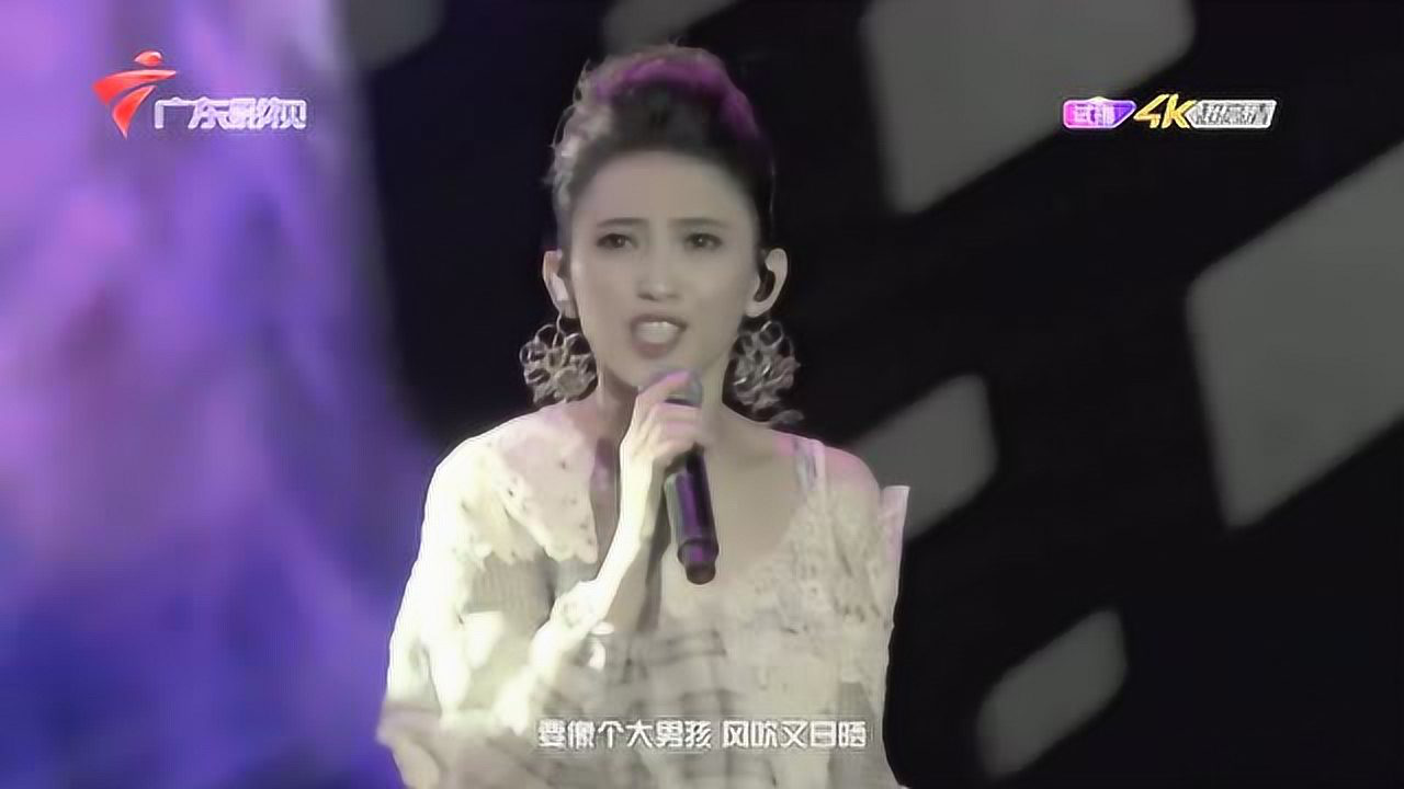 戴佩妮再唱成名曲《你要的爱》，歌声别有一番风味，回味无穷
