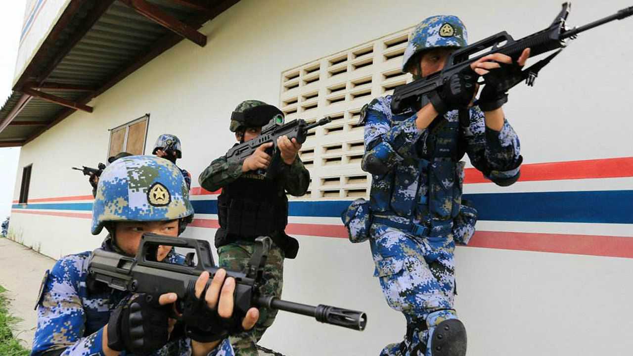 实拍《红海行动》原型"蛟龙突击队"春节训练画面