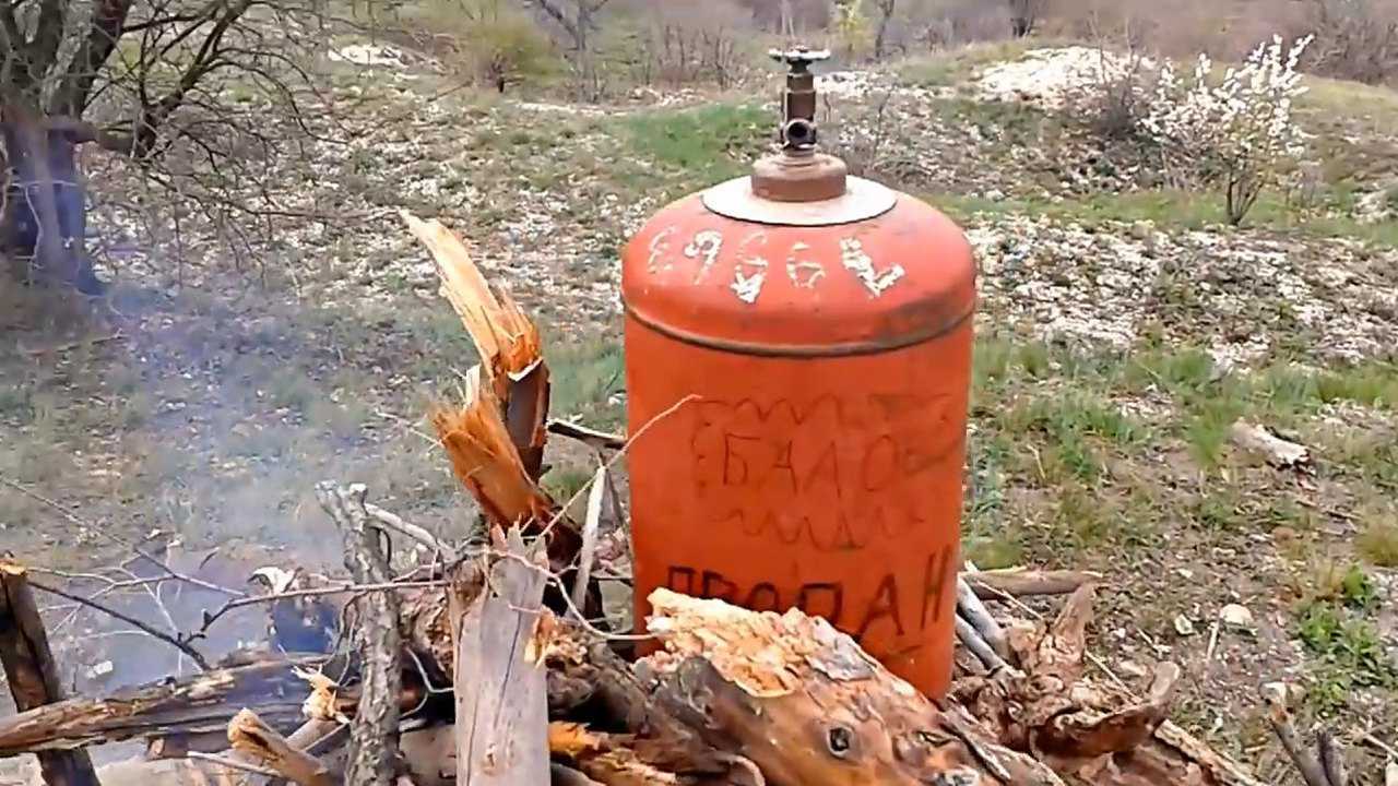 煤气罐爆炸的到底多恐怖?老外作死火烧煤气罐,场面惊天动地!