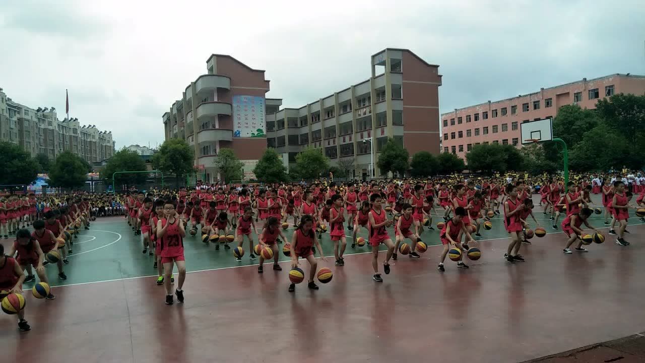 临川七小《花样蓝球二》