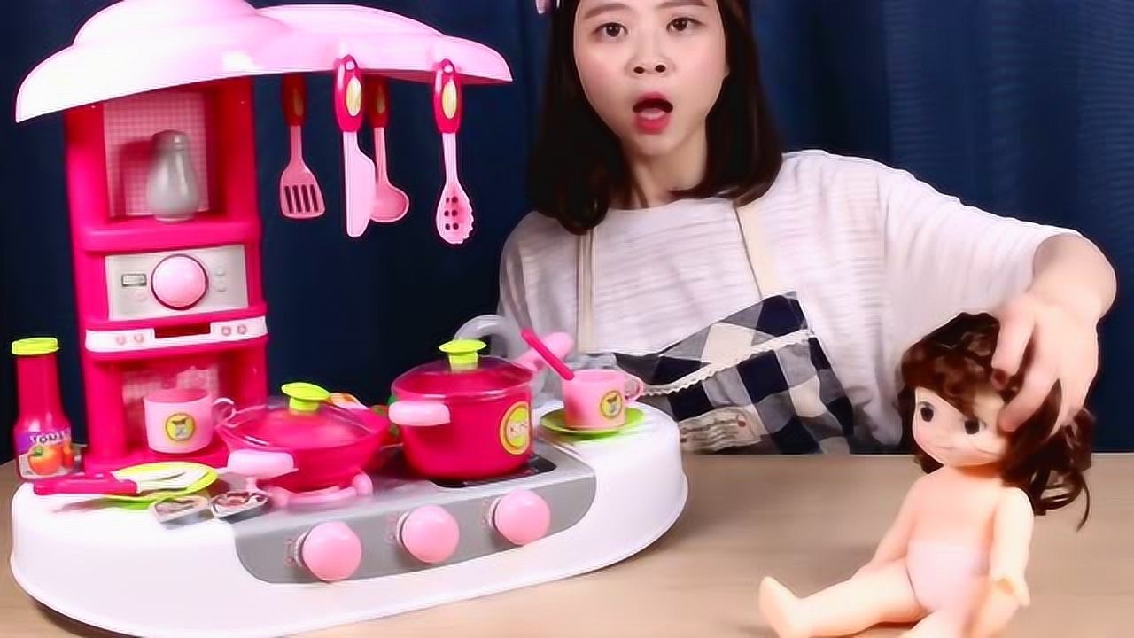 小伶玩具:小豆子羞羞羞,这样就跑出来啦!