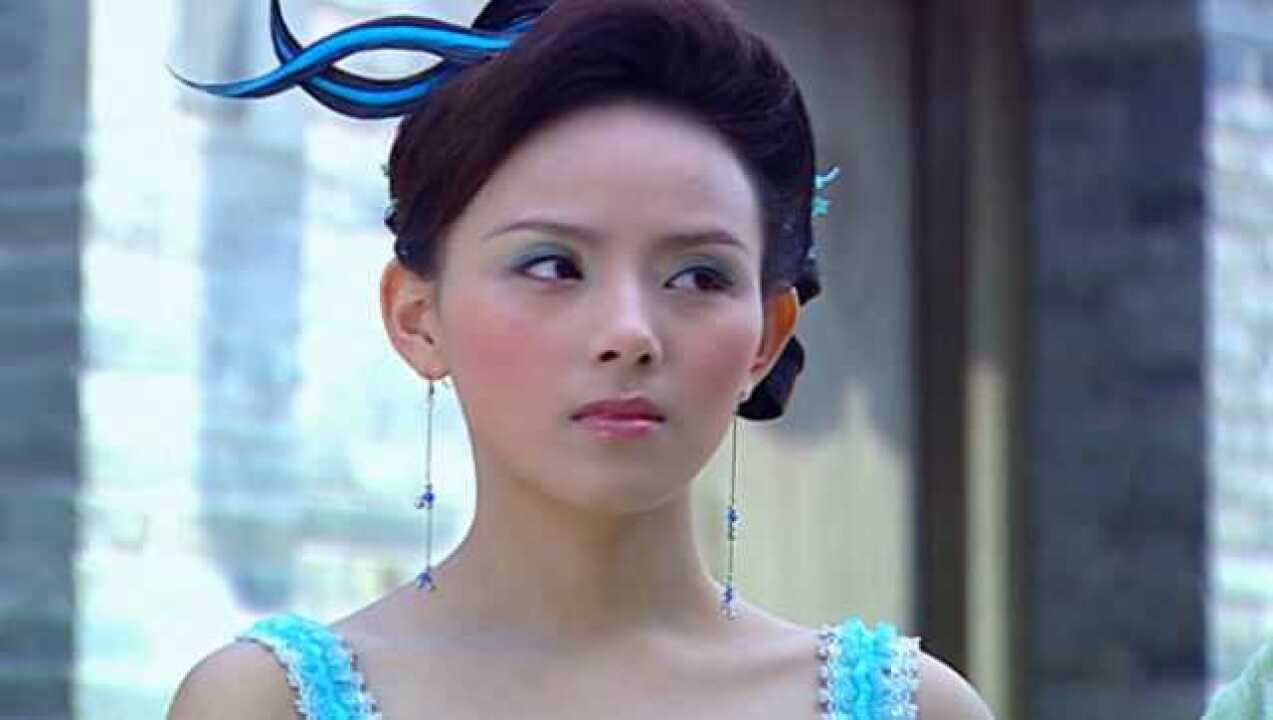 轻声细语的七仙女蓝儿,让人一见倾心,二见钟情