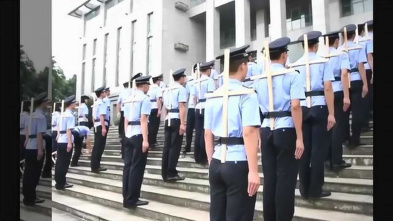 最近这些训练的警察火了哪有什么岁月静好有人替你们负重前行