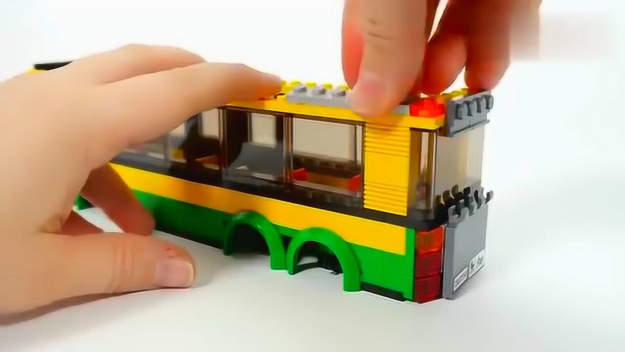 儿童益智:diy积木玩具巴士公交车 益智