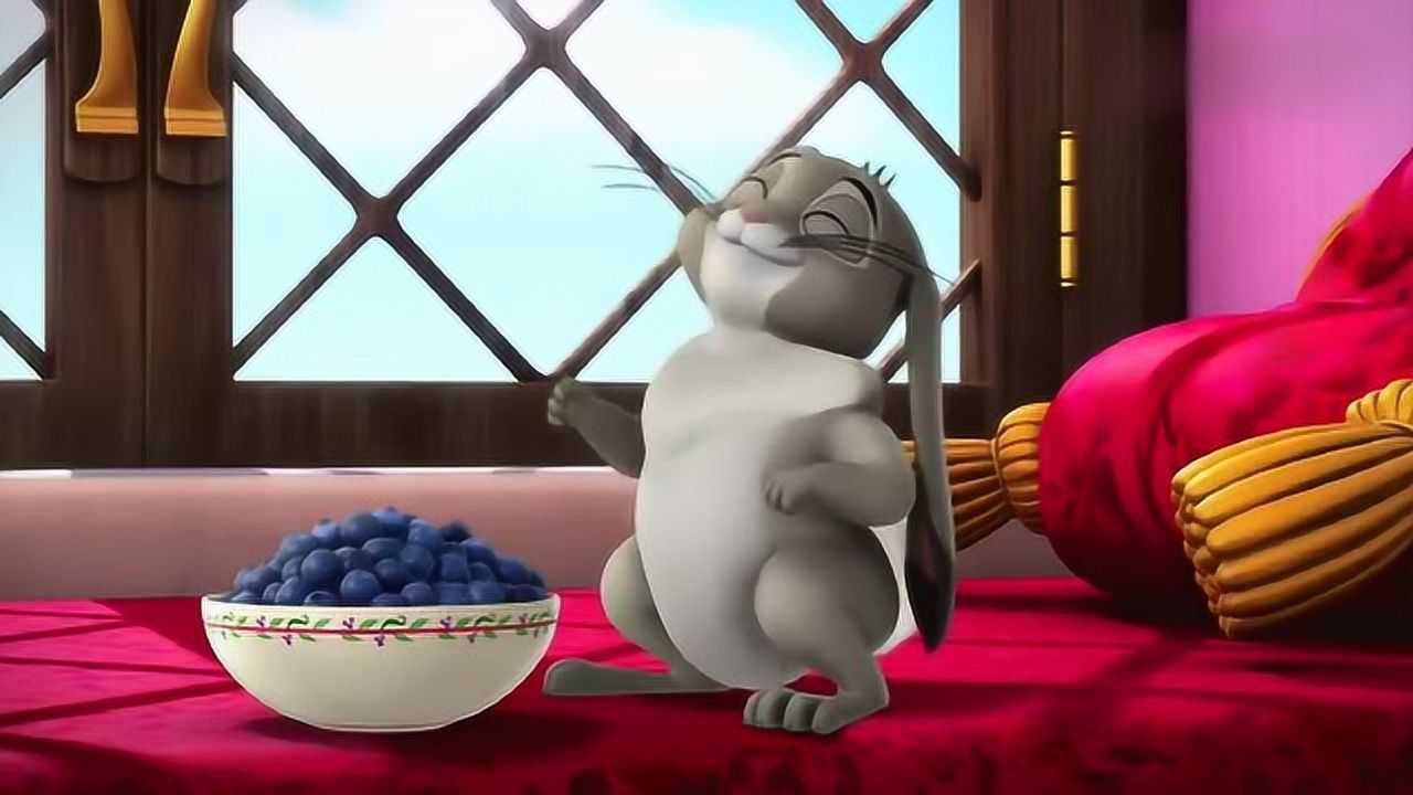 02手工纸娃娃玩具:纸娃娃装扮,可爱的小公主苏菲亚装扮欢欢猪乐园01