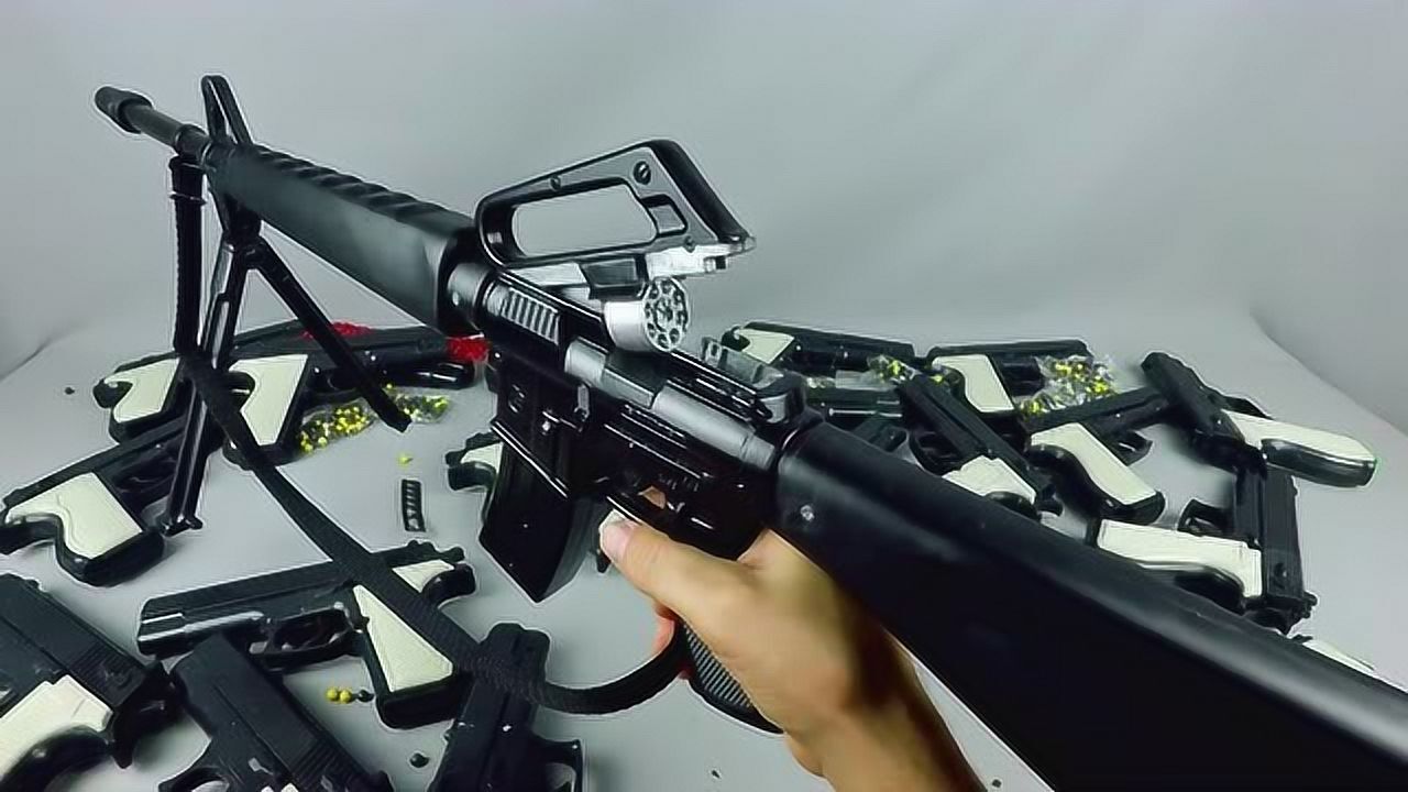 超有型的纸炮枪比我小时候玩的高级太多了