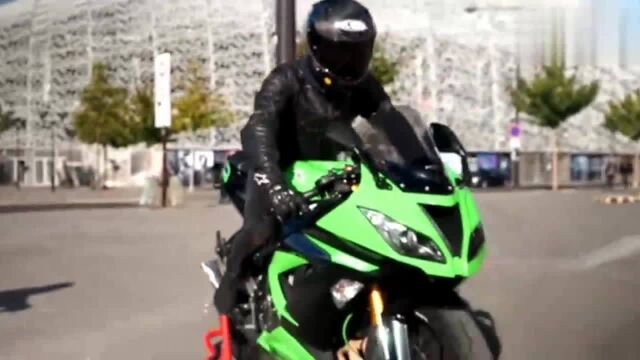 川崎KAWASAKIZX6R 怀旧经典636