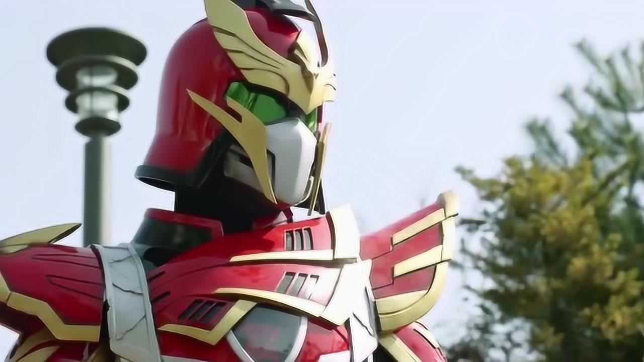 《精诚的心群英传奇》传奇英雄吕爆铠甲超强,传奇合体英雄牌!