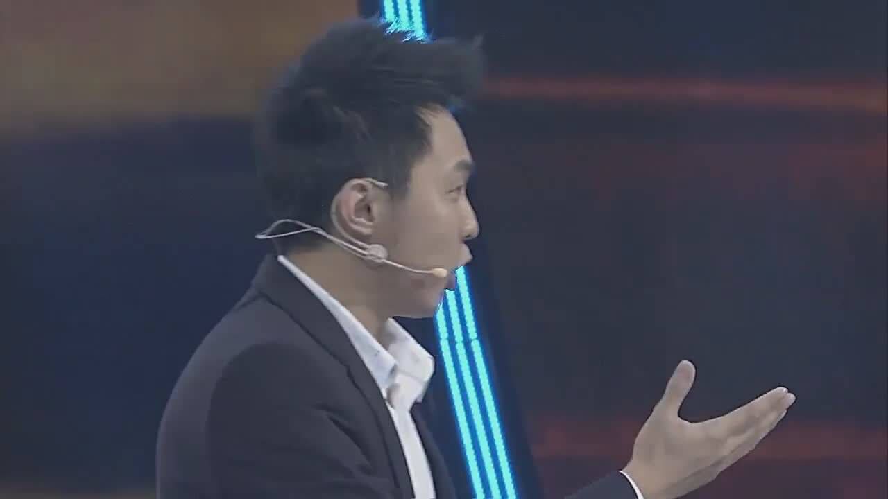 梁植演讲我的偶像看一次哭一次振奋人心