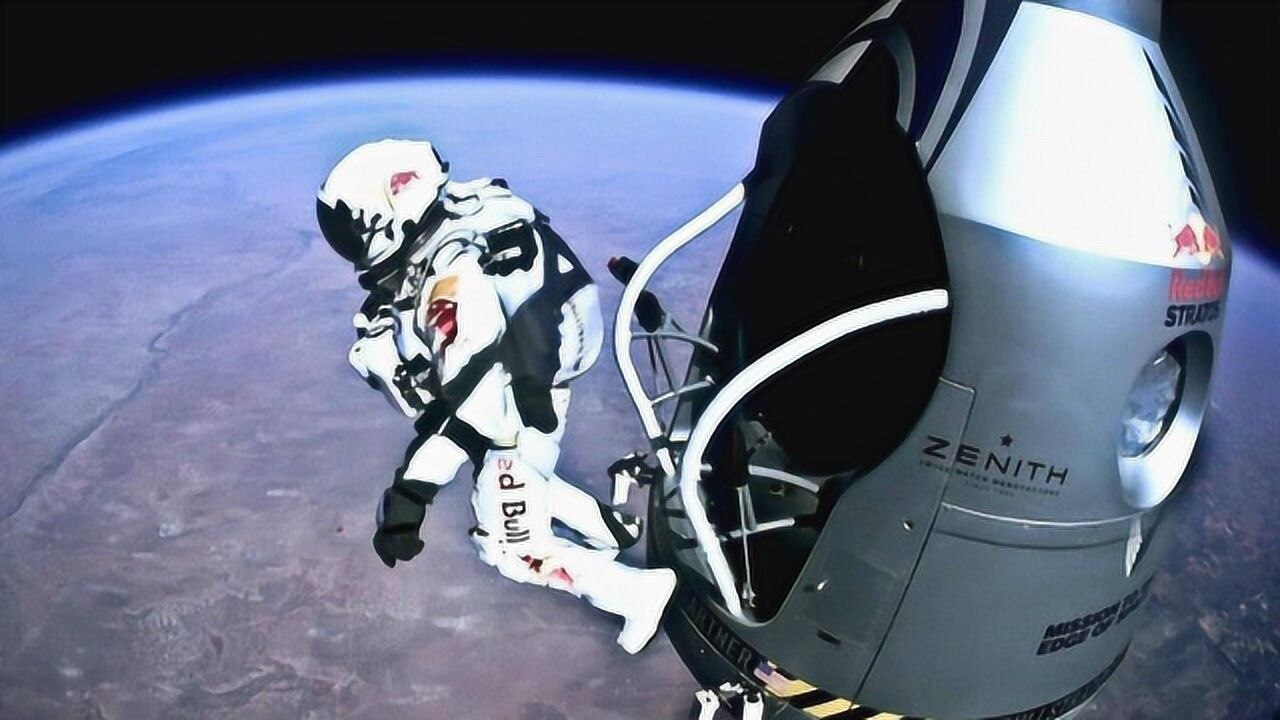 太空跳伞闻所未闻!他39000米太空纵身一跃,安全回地球引同事欢呼