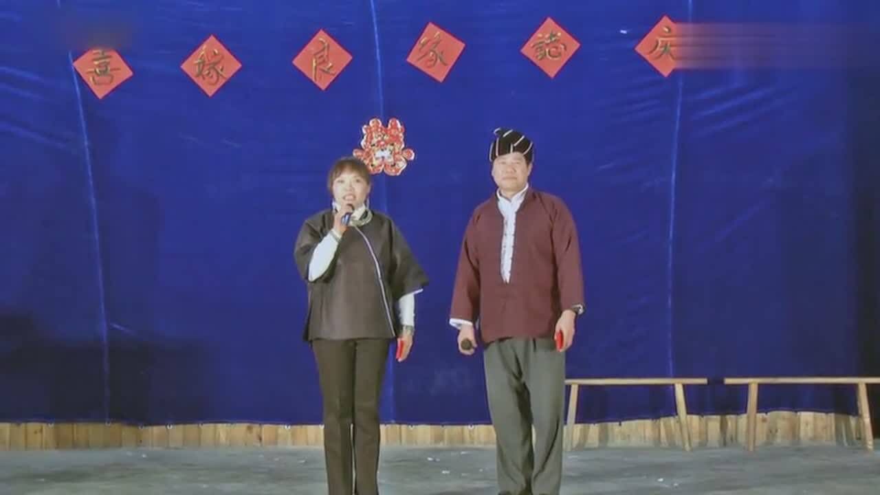 侗歌侗妹永春老师与连英同台演出对唱侗族情歌