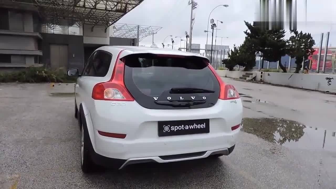 终于拍到实车,售价25万的沃尔沃c30,双门四座豪华轿跑车