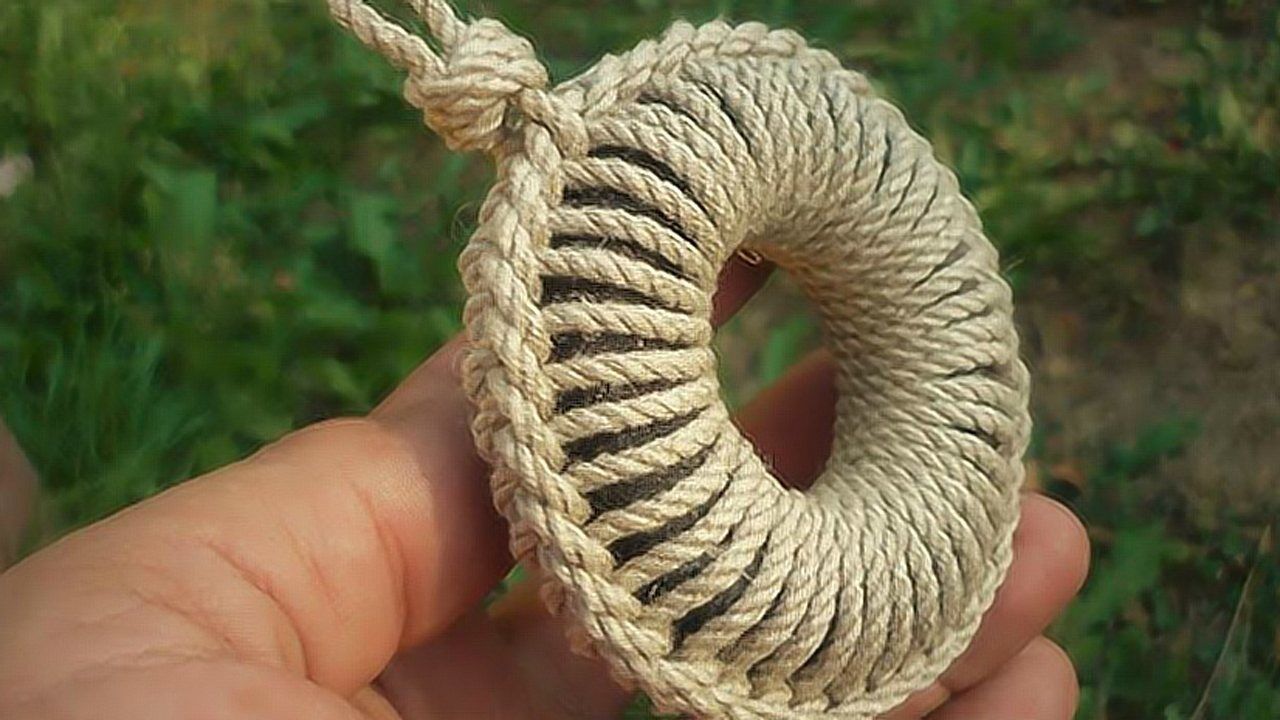 手工制作:用麻绳把铁环包裹起来,是不是很好看?