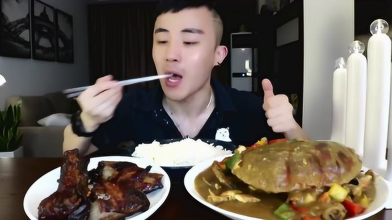 吃饭了光小强自制面包蟹真是好有吃相啊