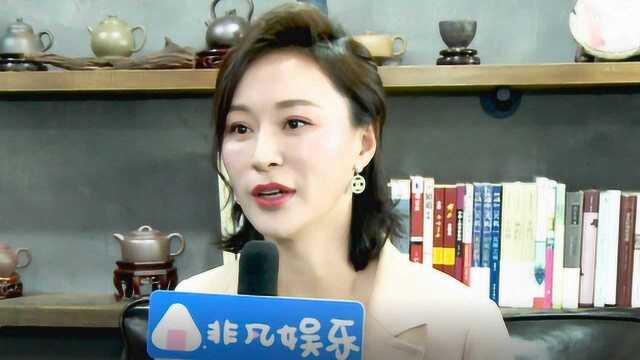 杨雨婷亮相亚洲彩虹盛典 荣获“电视剧最佳女配角”