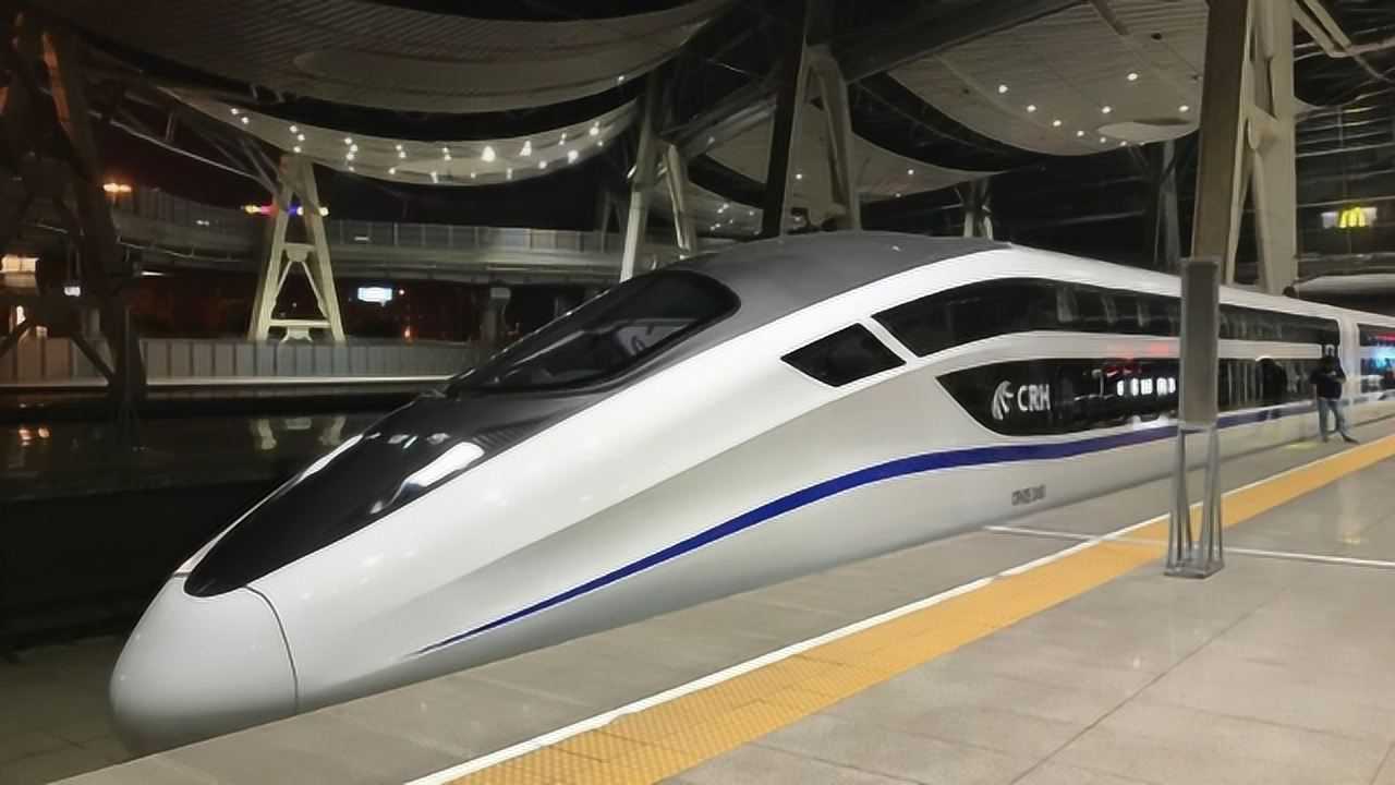 中国首辆宾馆级高铁,双层卧铺豪华程度堪比五星,又一里程碑!