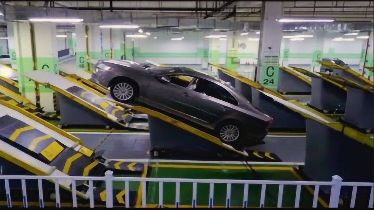 咱的倾斜式停车场被全世界追捧?看结构以后再不怕没车位被贴条!