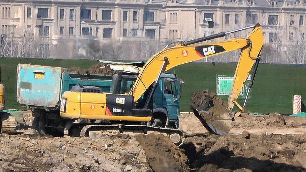 挖掘机视频表演大全挖土机儿童最爱大挖机装车视频_高清