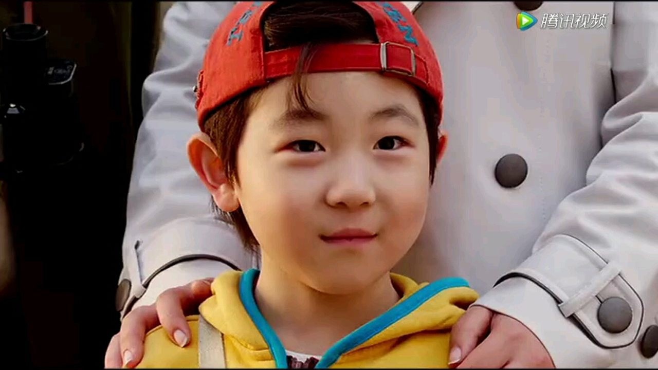 《愤怒的小孩》二叔笑着好帅