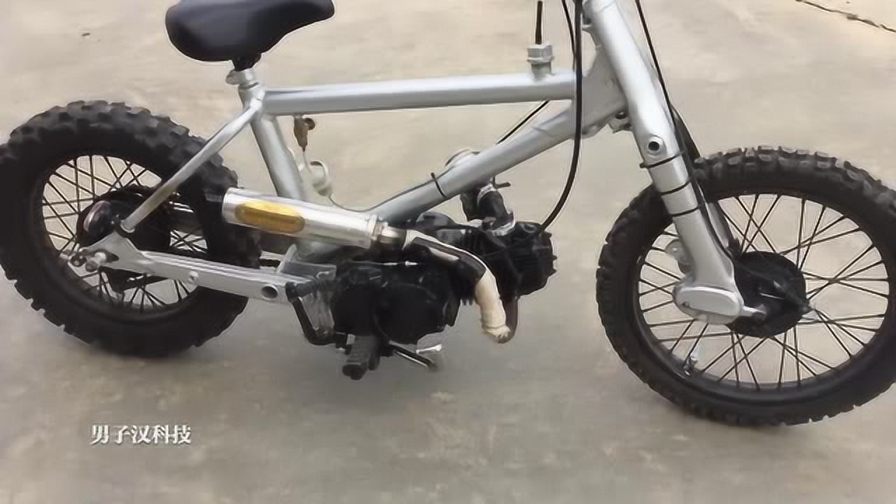 两轮全驱动,小伙自制摩托车,这动手能力真牛!