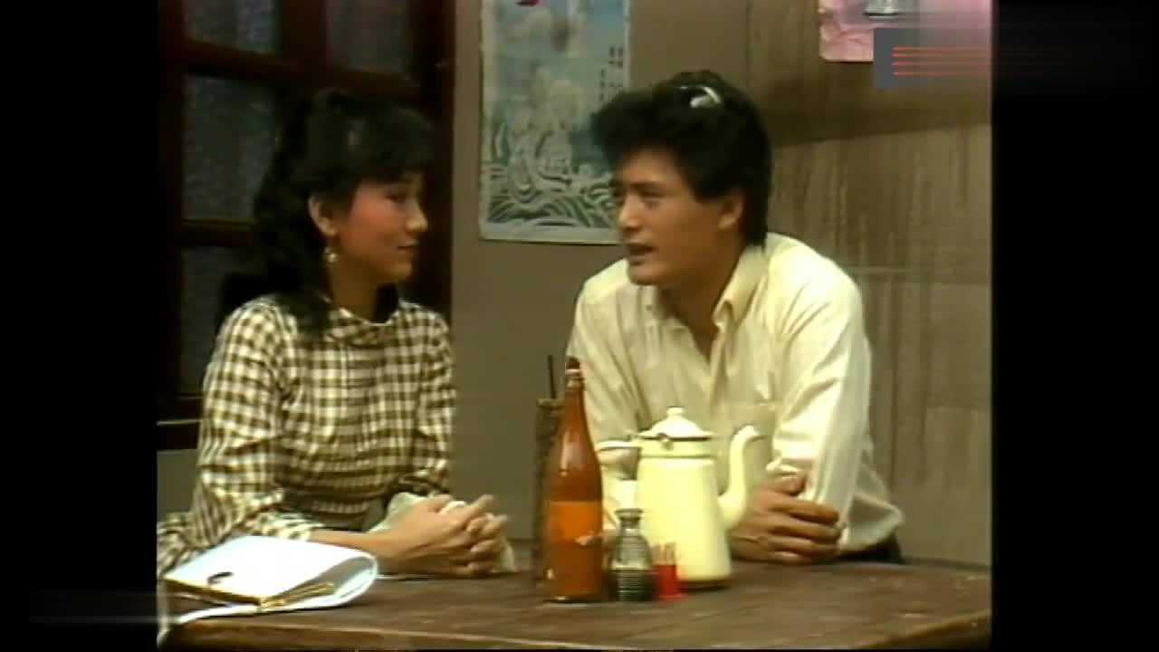 播音人年轻的周润发和赵雅芝搭戏那时的赵雅芝真的很漂亮
