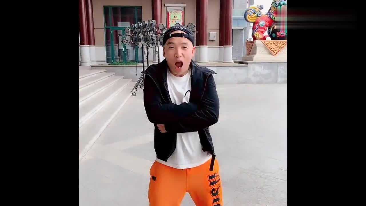 戏精霍云龙你是在跳舞还是在搞怪有点舞蹈功底