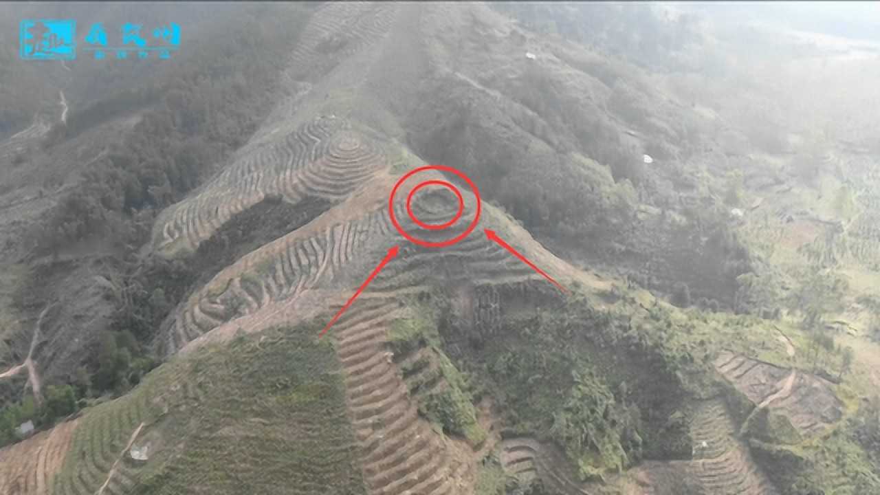 风水宝地欣赏账中穿心真龙出行这样的地形可是飞天蜈蚣宝地