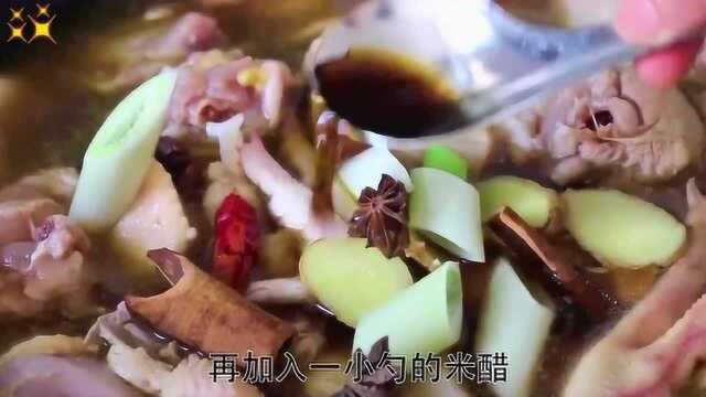 炖鸡时怎么才能软烂鲜香?告诉你个技巧,出锅吃起来味道真美