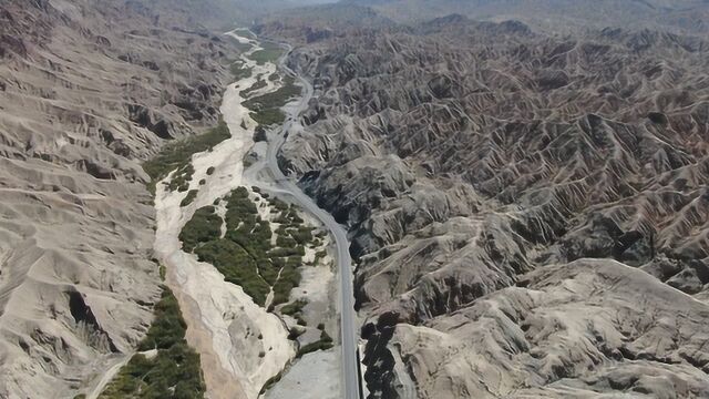 翻越阿尔金山,离开新疆进入青海,这是新疆青海之间最主要的通道