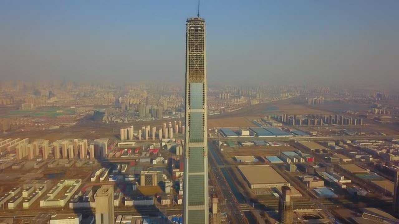 航拍在建中国结构高度第一高楼高597米天津117大厦