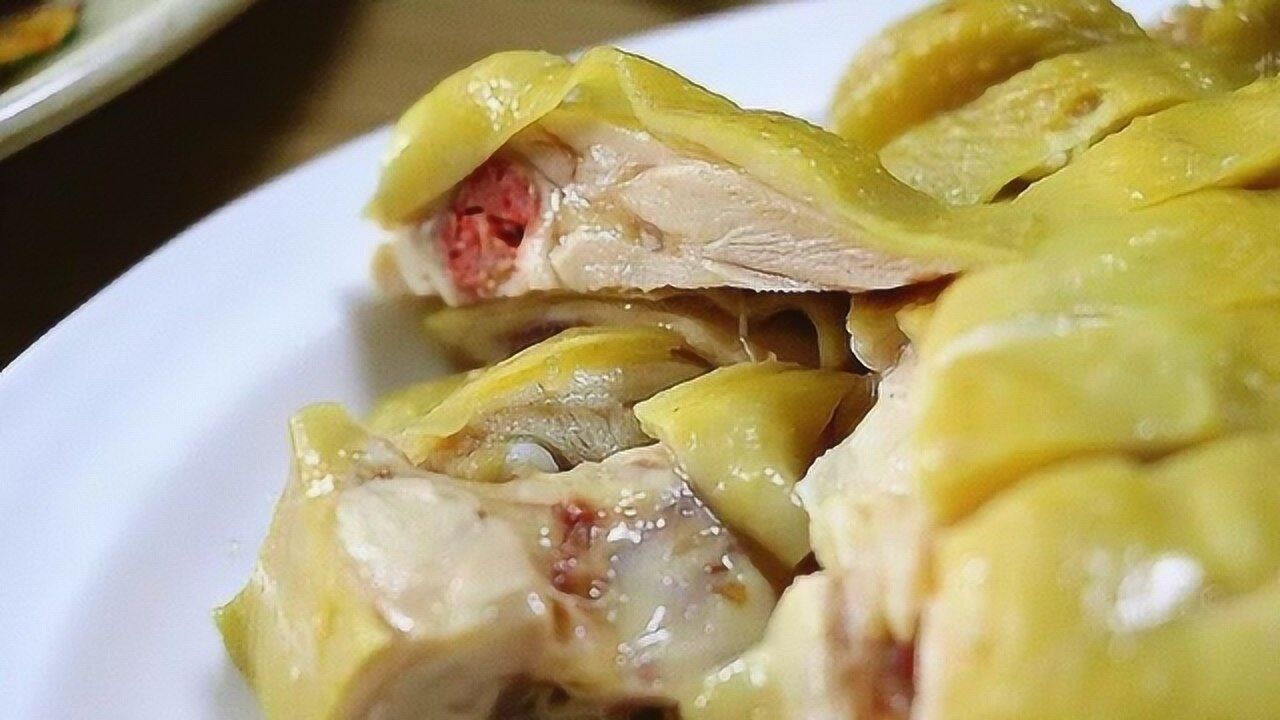 正宗白切鸡带着少许血丝,可以放心吃吗?看完解开多年疑惑!