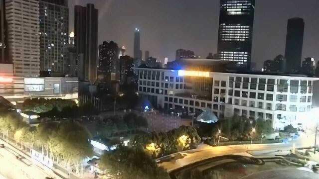 赏汉口江滩夜景 天亮即春天