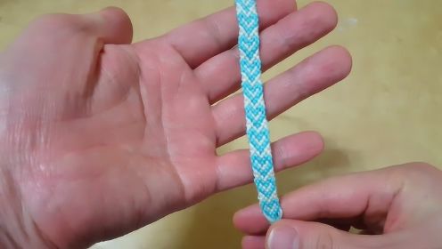 手工绳编教程，心形花纹手链的编制方法！