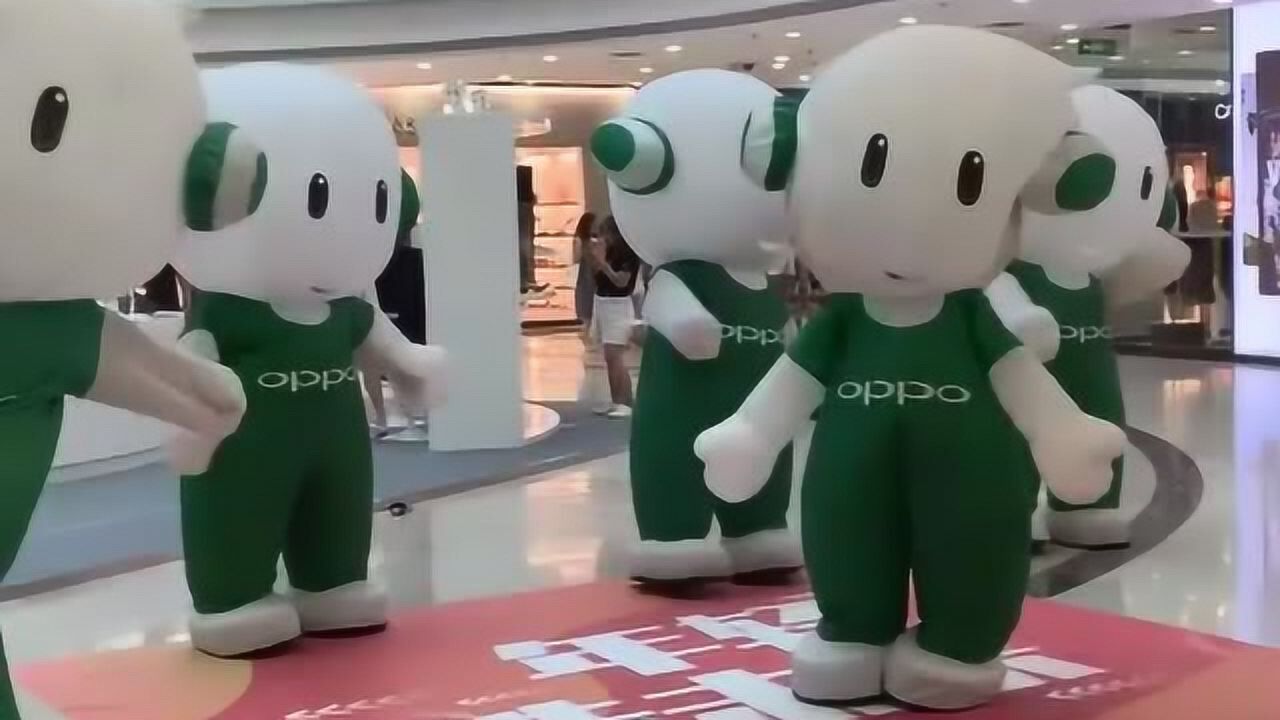 oppo小绿人跳舞现场c位跳完之后才发现自己漏气了